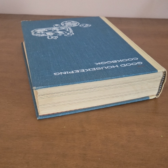 1963 Good Housekeeping Blue &Cream Cookbook by Hearst Corporation - Picture 7 of 10